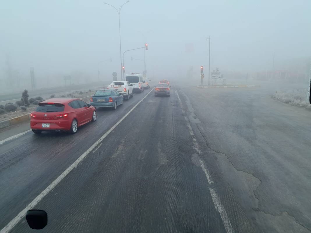 Konya’da sisin etkili olduğu ilçede üst üste kaza yaşandı 1